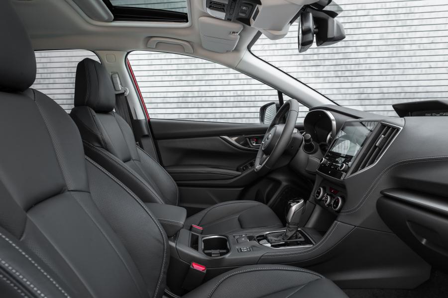 Интерьер Subaru Impreza 5-Door 2017 года  (WW) (фото 20 из 40)